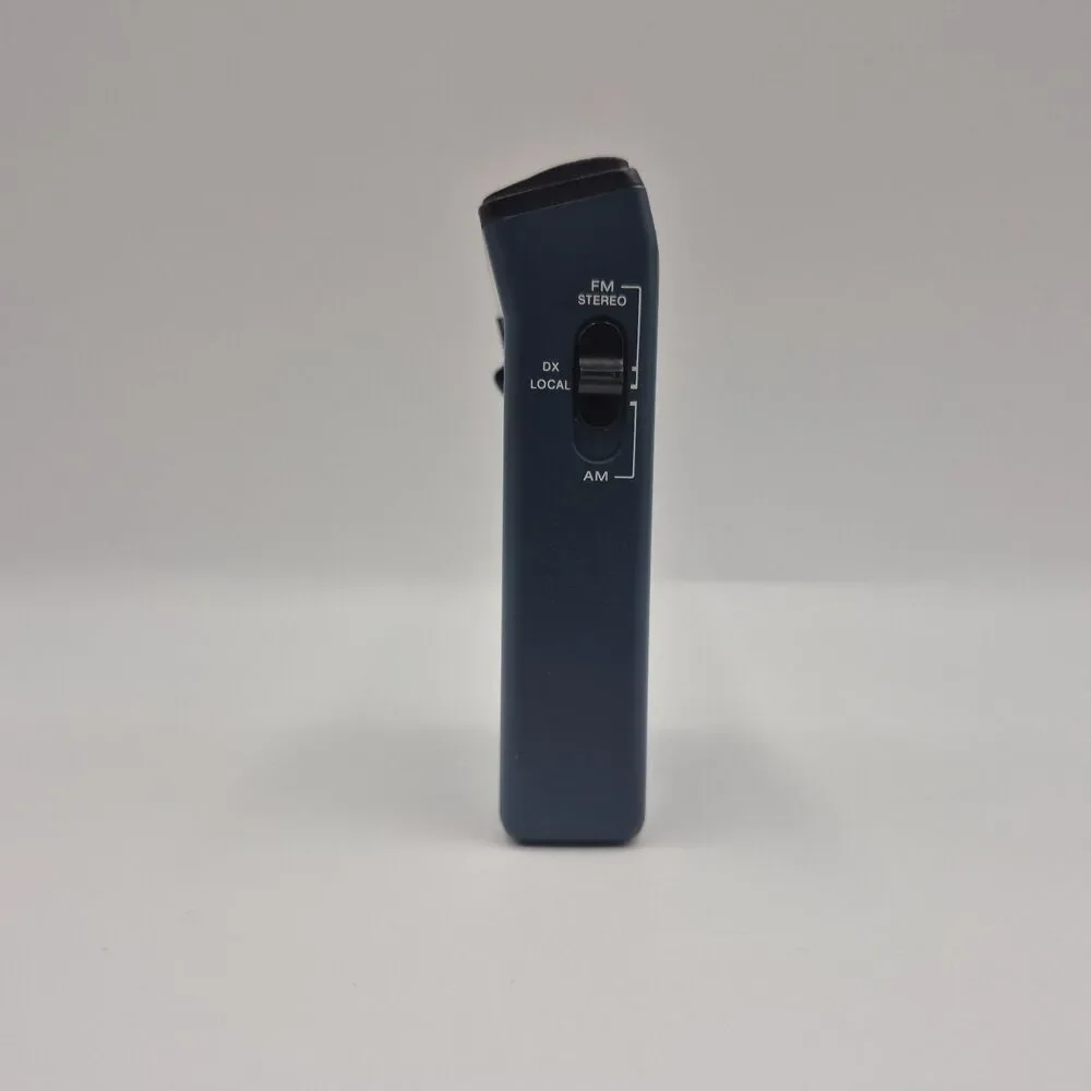 Sony Walkman Am/FM Radio SRF-22W